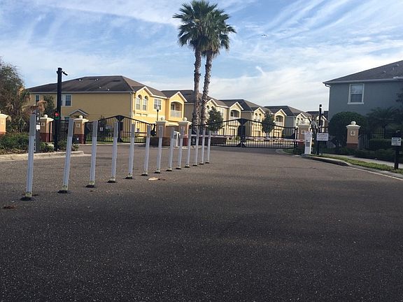 2nd image of 6733 Breezy Palm Dr