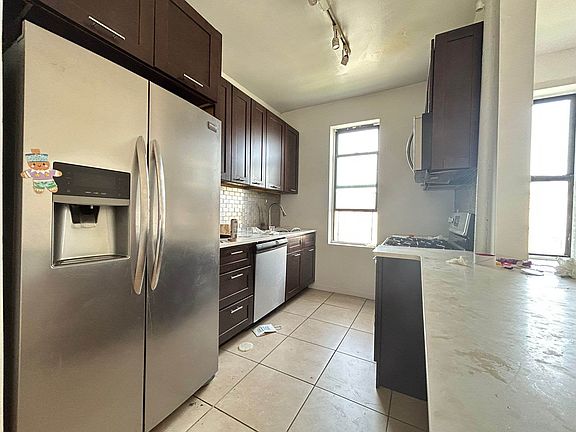2nd image of 267 Lincoln Pl APT 3D