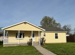 3202 S Pershing Dr, Muncie, IN 47302