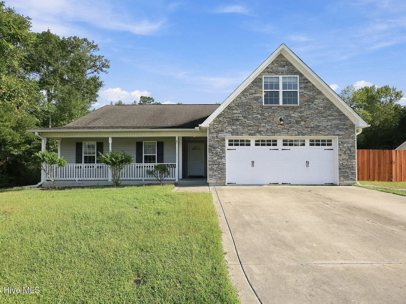 3 bed, 2.0 bath, $2,000 — Photo 1