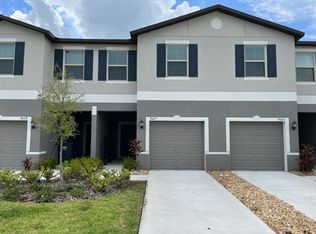 9627 Pembrooke Pines Dr, Sun City Center, FL 33573
