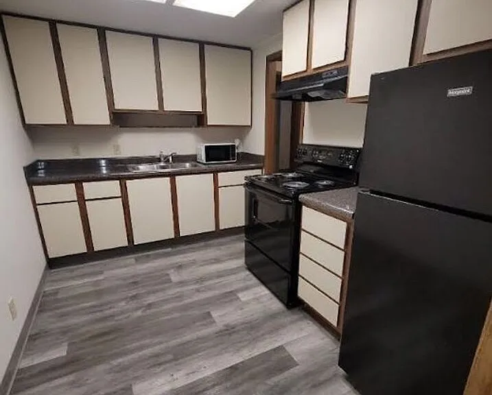 114 Cedargate Ct #114 — Photo 2