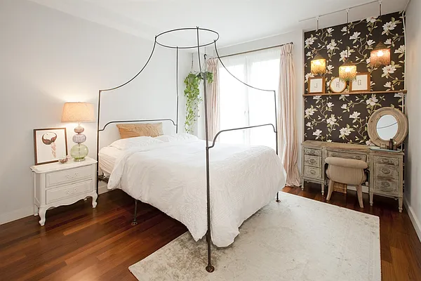 Sold by Corcoran | media 4