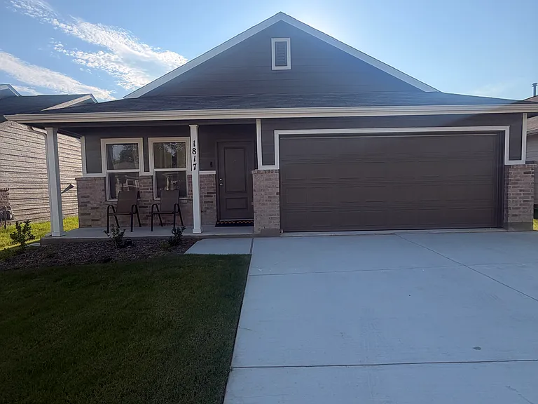 1817 Ventasso Blvd — Photo 1