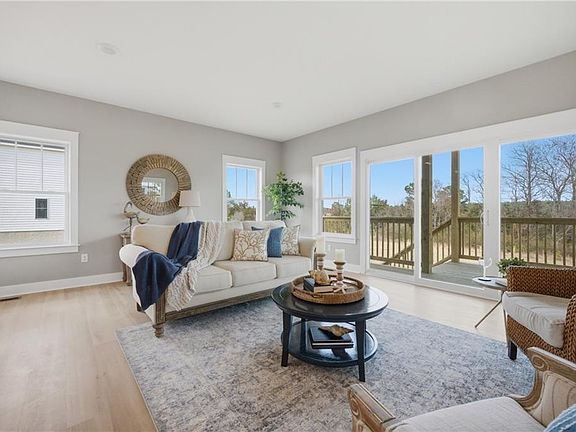 4th image of 58 N Lawson Rd