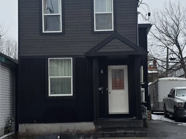 259 Montfort St #A, Ottawa, ON K1L 5P1