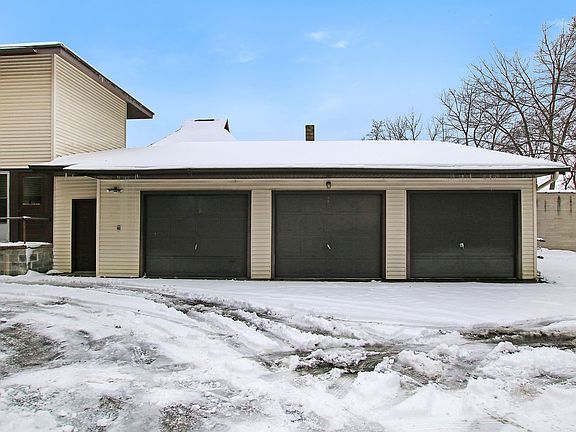 4th image of 213 Sweet St NE