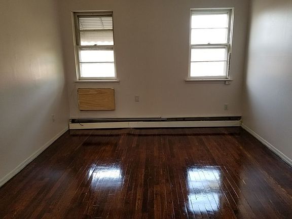 4th image of 1271 E 72nd St #3