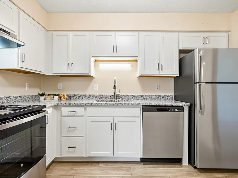 Ivy - Kitchen Ivy - Kitchen