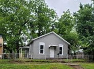 1118 S 19th St, Saint Joseph, MO 64507