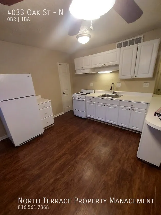 Cute Studio Close to KCAI, in Hyde Park; All Utilities Included for $99/month! — Photo 2