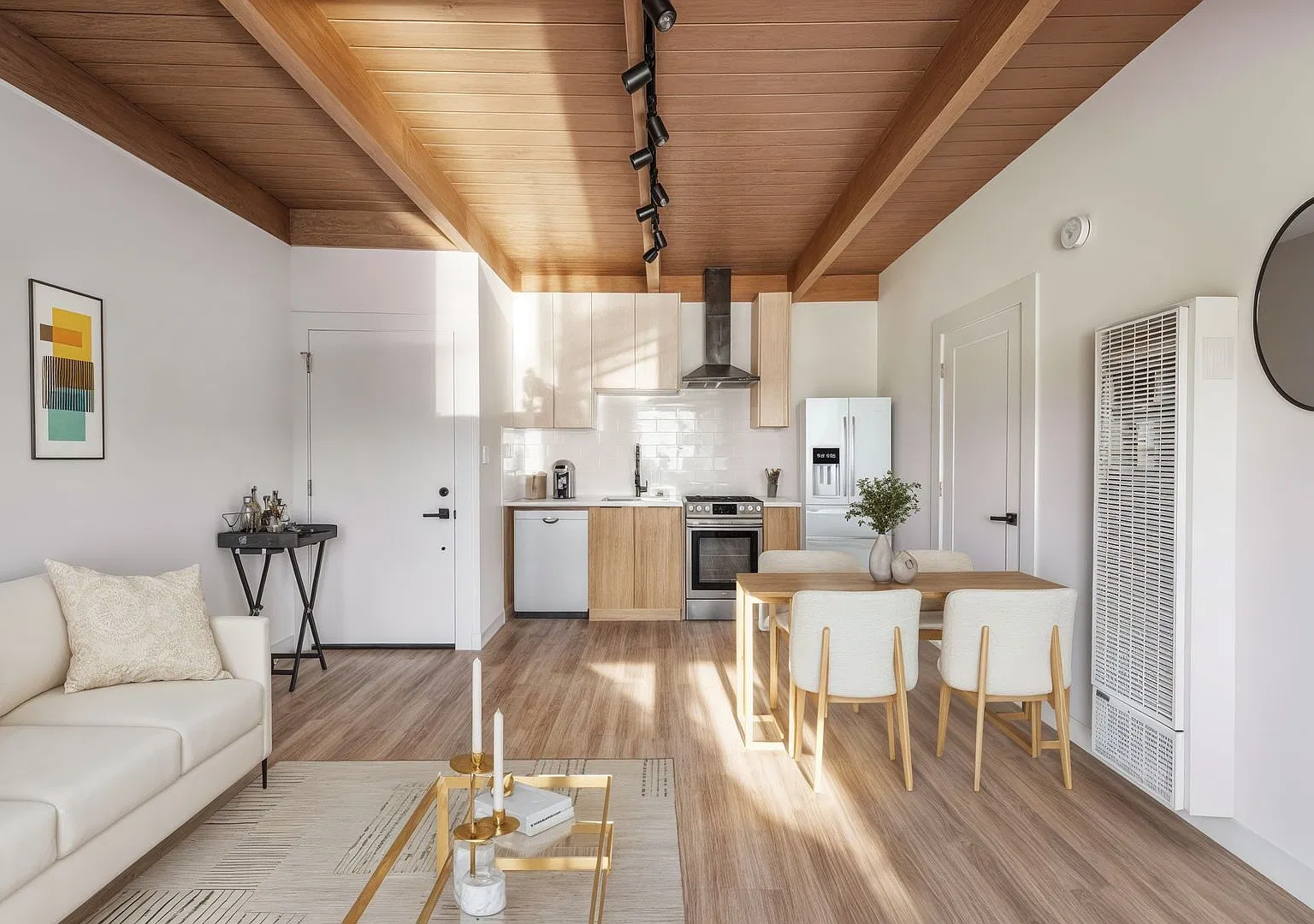 Renovated Units in Prime Palms/Mar Vista — Photo 2