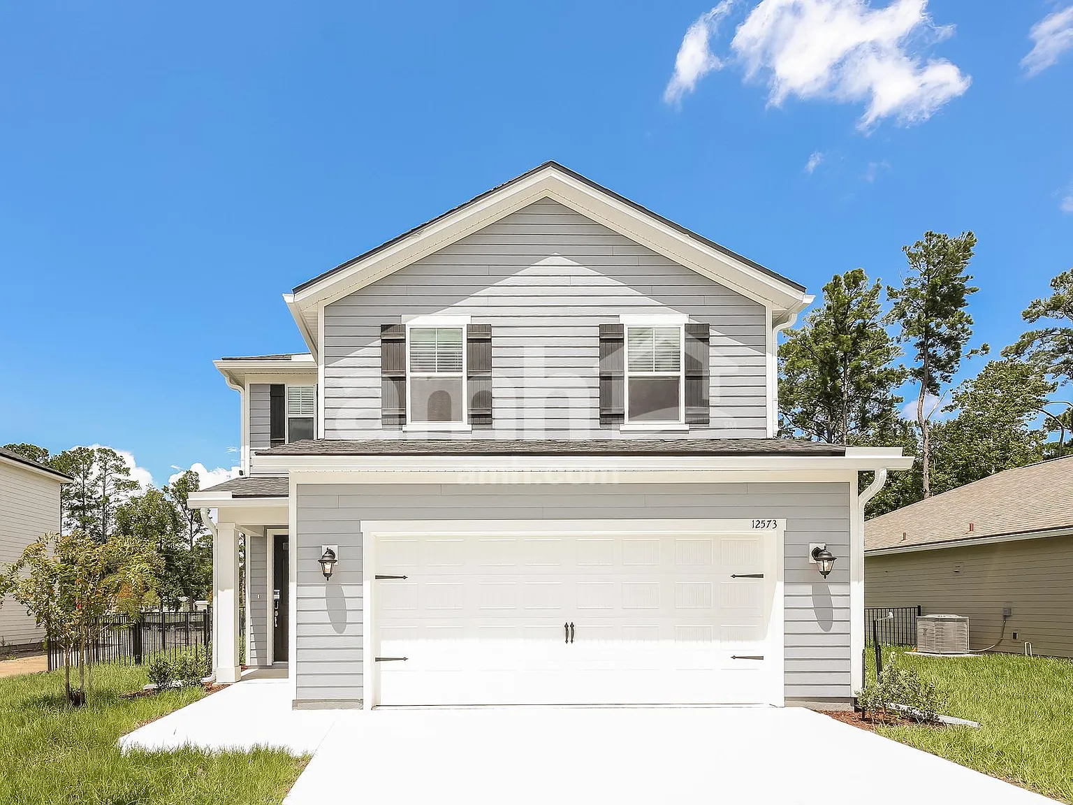 4 bed, 2.5 bath, 2018 sqft, $2,475 — Photo 1