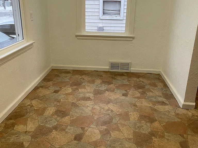 254 Eldred St — Photo 16