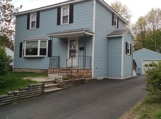 98 Woodbury Rd, Burlington, VT 05408