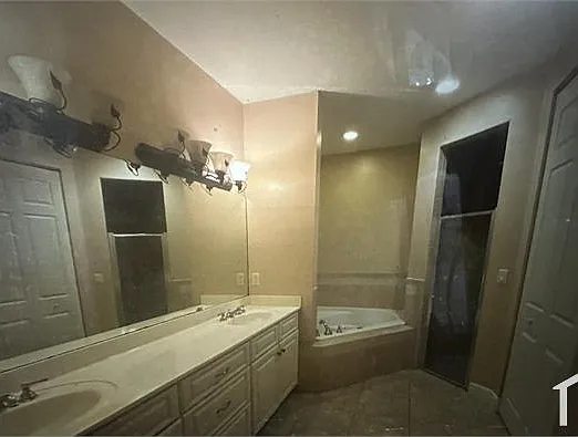 8698 Banyan Blvd — Photo 31
