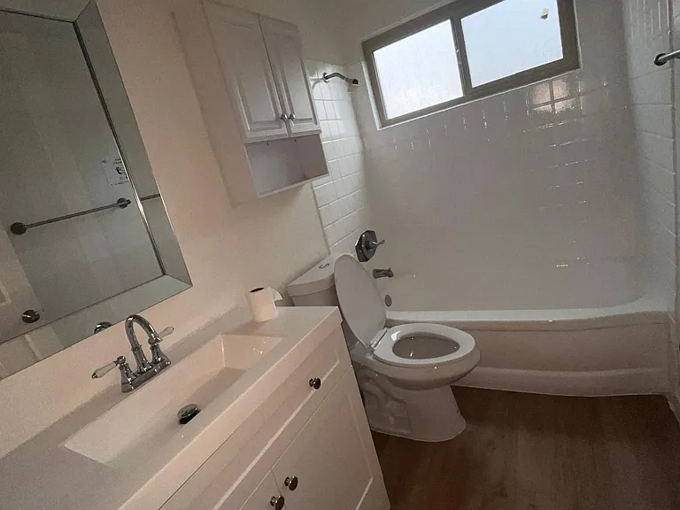 210 W Lemon Ave — Photo 12
