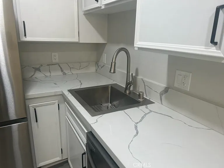 2801 E Los Felices Cir #D117 — Photo 5