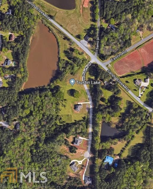 1st image of 105 Trustin Lake Dr