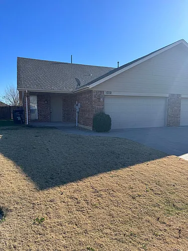 1712 Riviera Ln Photo 1