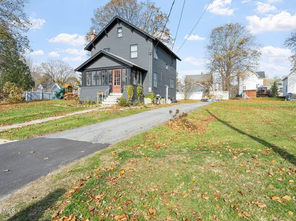 12 2nd Avenue, Mayfield, NY 12117