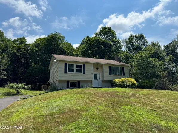 65 Zimmer Trl, Beach Lake, PA 18405