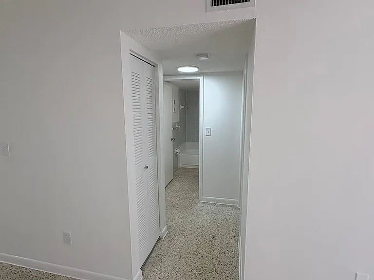 Gabriella Apartments — Photo 20