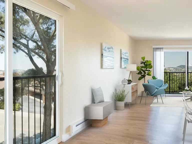 Spacious Living Area | Summit at Sausalito | Luxury Apartments at Sausalito, CA