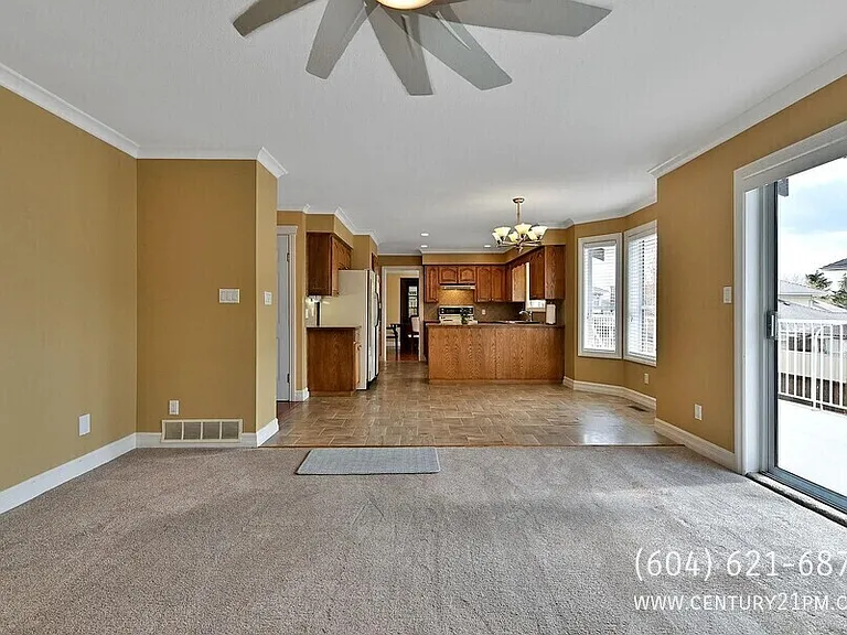 32186 Elkford Dr #UPPER — Photo 14