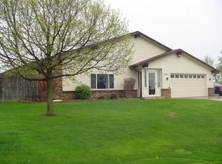 W160S7131 Daisy Dr, Muskego, WI 53150
