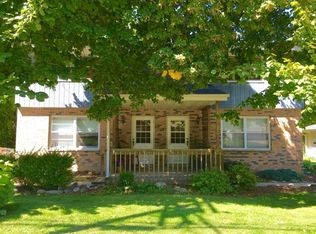 230 Hartford Rd, Slinger, WI 53086