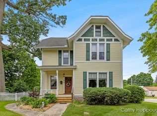 419 Union St, Ionia, MI 48846