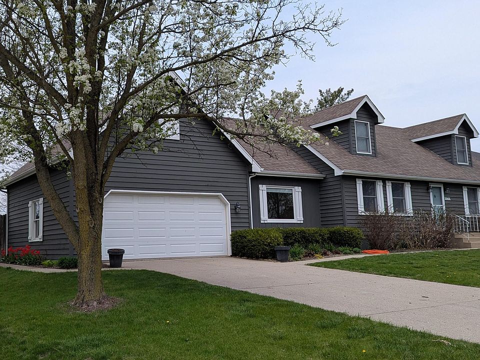 1st image of 2066 Anna St