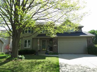 1327 E 17th St, Norwalk, IA 50211