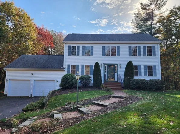 70 Pine St, Middleboro, MA 02346