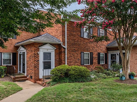 3rd image of 11 Rock Garden Ln