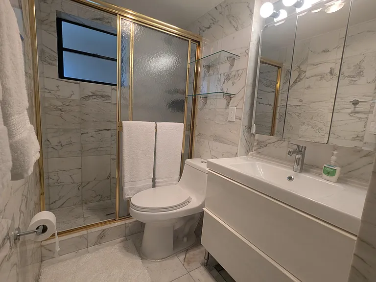 220 Kings Point Dr #501 — Photo 12