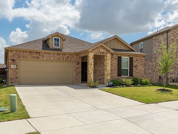 2nd image of 1316 Pepperhill Ln