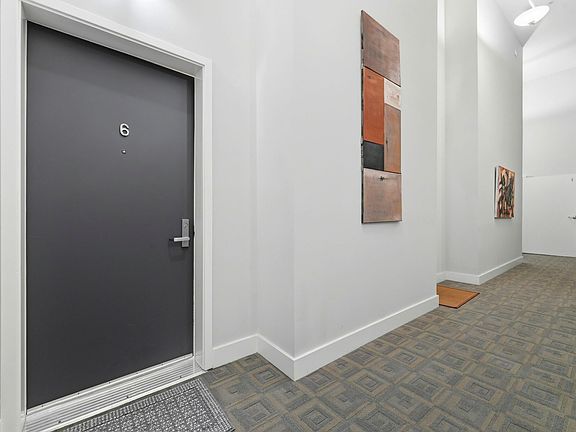 3rd image of 588 S Van Ness Ave APT 6