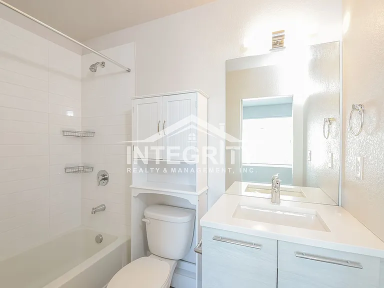 5557 W 10th Ave — Photo 31