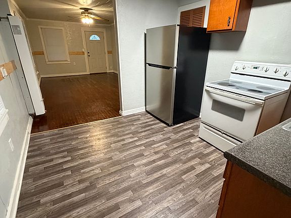 2nd image of 409 S Ash St