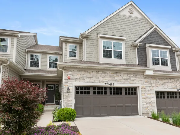 22W412 Autumn Blaze Dr, Glen Ellyn, IL 60137