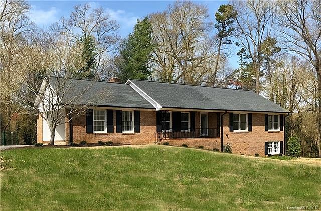 1st image of 907 Danbrook Cir