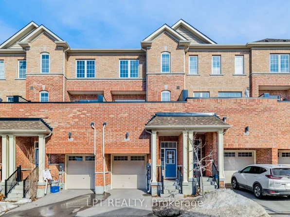 247 Harding Park St, Newmarket, ON L3Y 0E1