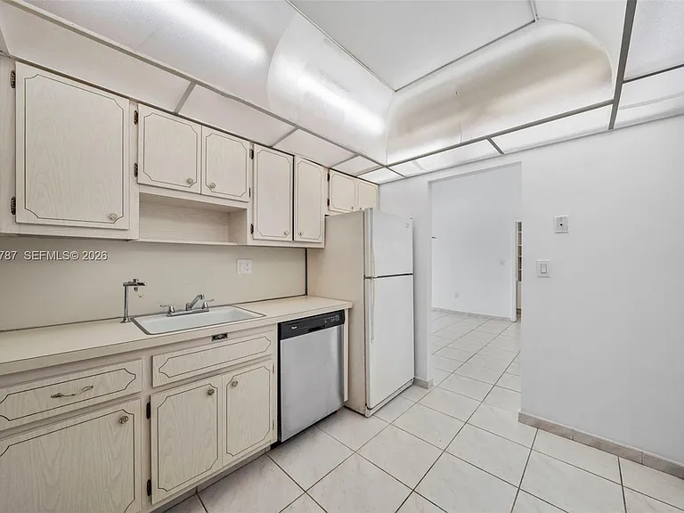 300 Bayview Dr #1711 — Photo 14