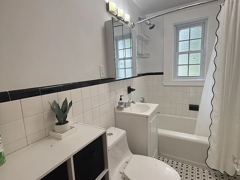 282 Foster St #3A — Photo 31