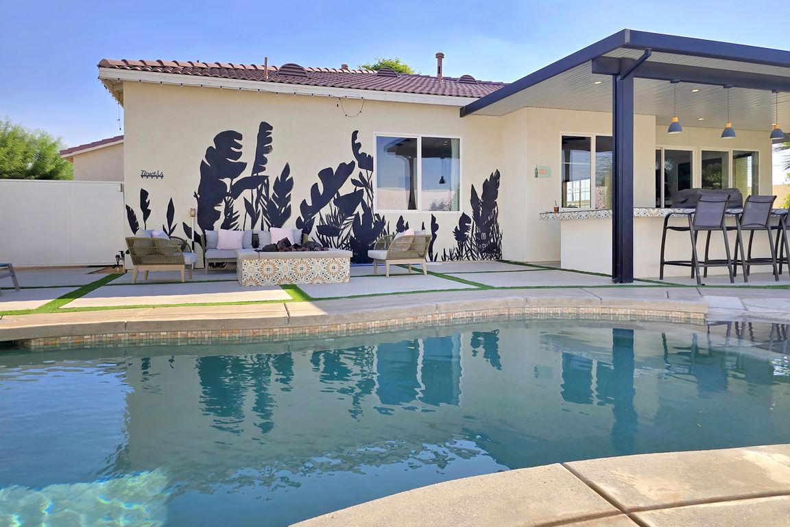 next background image