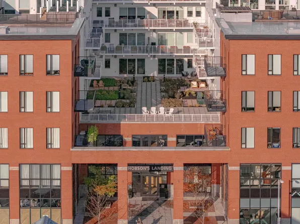 383 Commercial Street #305, Portland, ME 04101