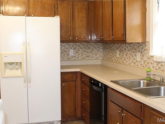 4th image of 8910 Shawnee Ln