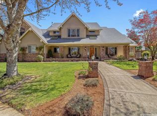 2541 Grand Vista Dr, Springfield, OR 97477